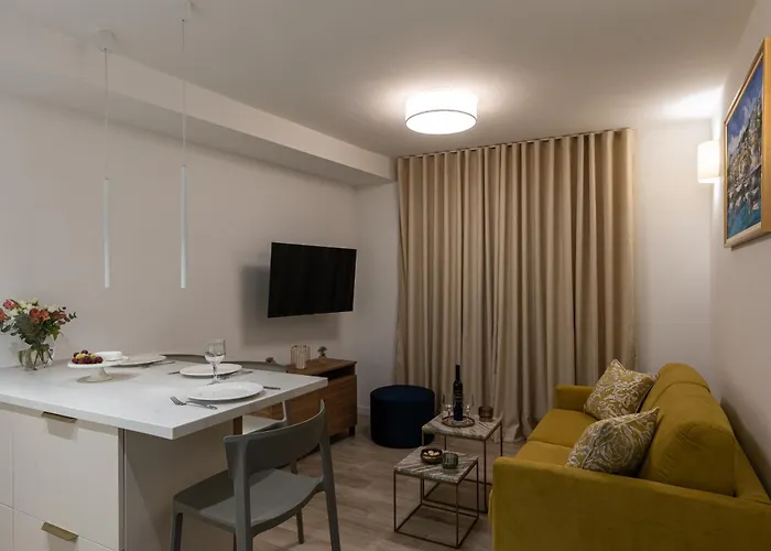 Floret Apartment *